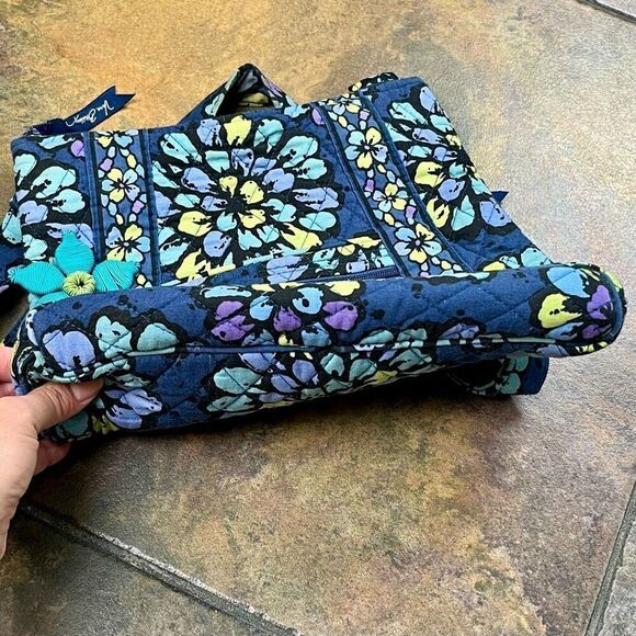 Vera Bradley Crossbody Hipster Floral Purse - Picture 11 of 14